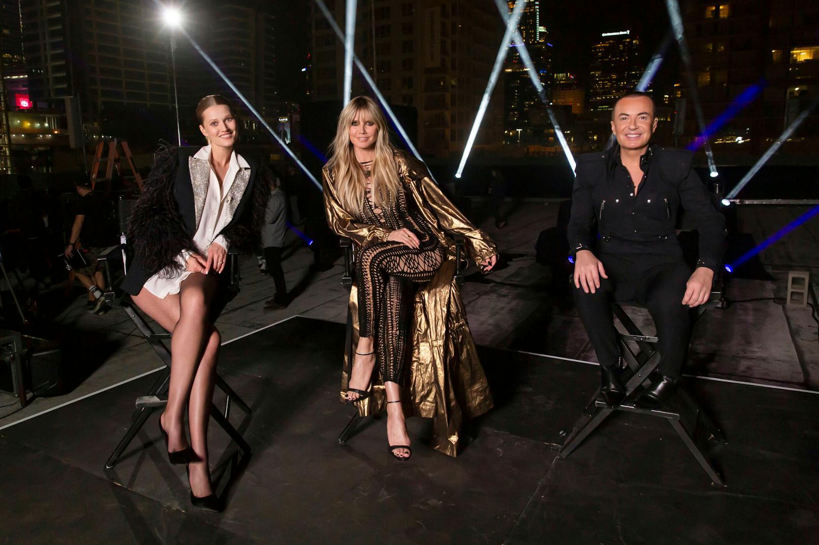Road To The Finals: Mit Topmodel Toni Garrn und Designer Julien Macdonald entscheidet Heidi Klum, welche #GNTM-Anwärterinnen ins langersehnte Finale einziehen.