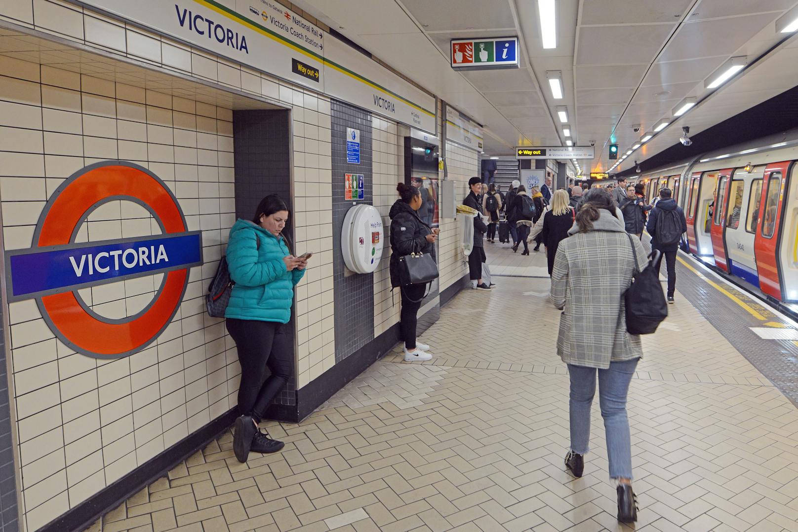 Die London Underground ist die älteste U-Bahn der Welt.