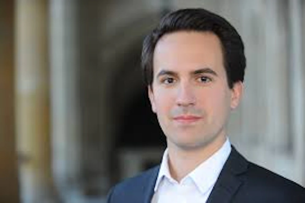NEOS-Wien-Chef Christoph Wiederkehr will eine Milliarde für die Wiener Wirtschaft