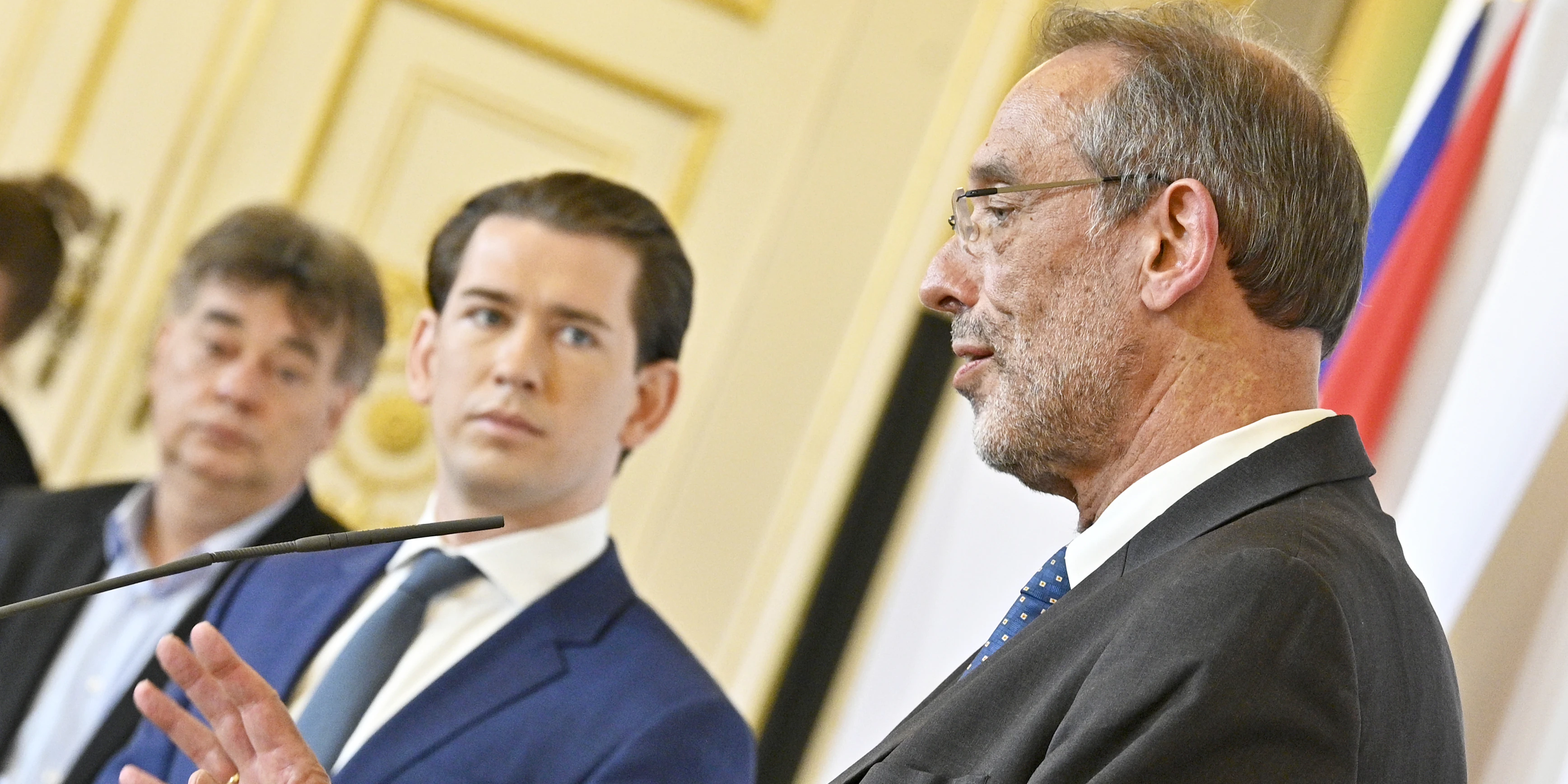 Bundeskanzler Kurz, Vizekanzler Kogler und Bildungsminister Heinz Faßmann im Rahmen einer Pressekonferenz am 13. Mai 2020