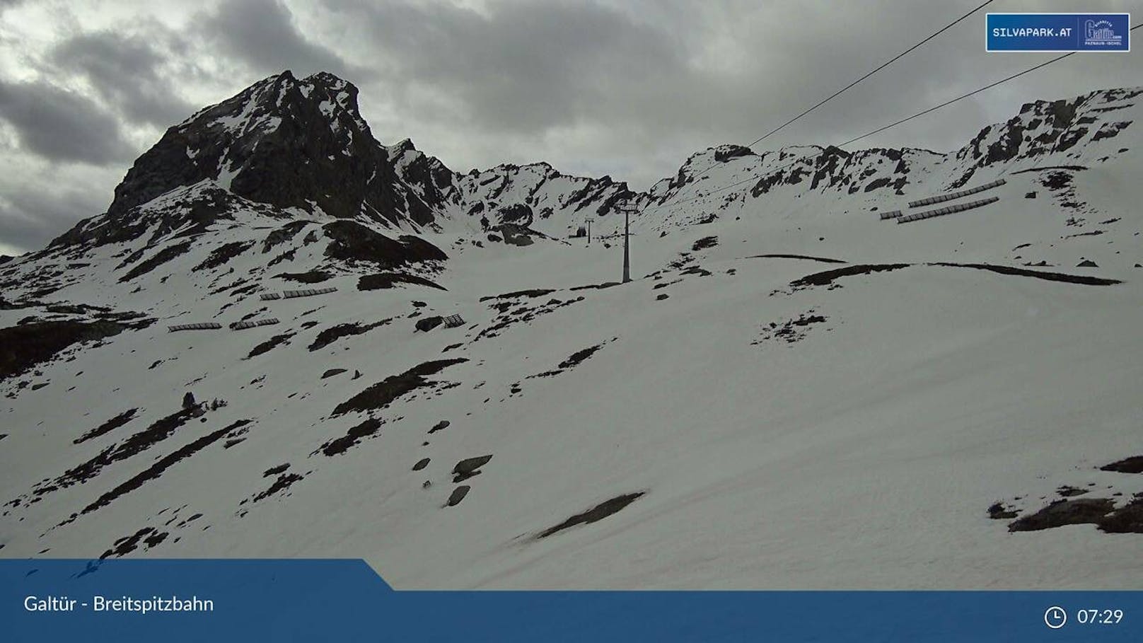Vorarlberger, Tiroler und Salzburger sind am Mittwoch teils in verschneiten Umgebungen aufgewacht.
