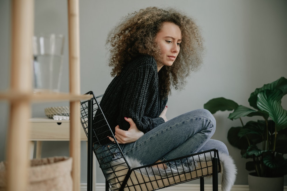 Das Coronavirus kann sich je nach Eintrittsstelle und Reaktion des Immunsystems im gesamten Körper ausbreiten und unterschiedliche Symptome hervorrufen. 