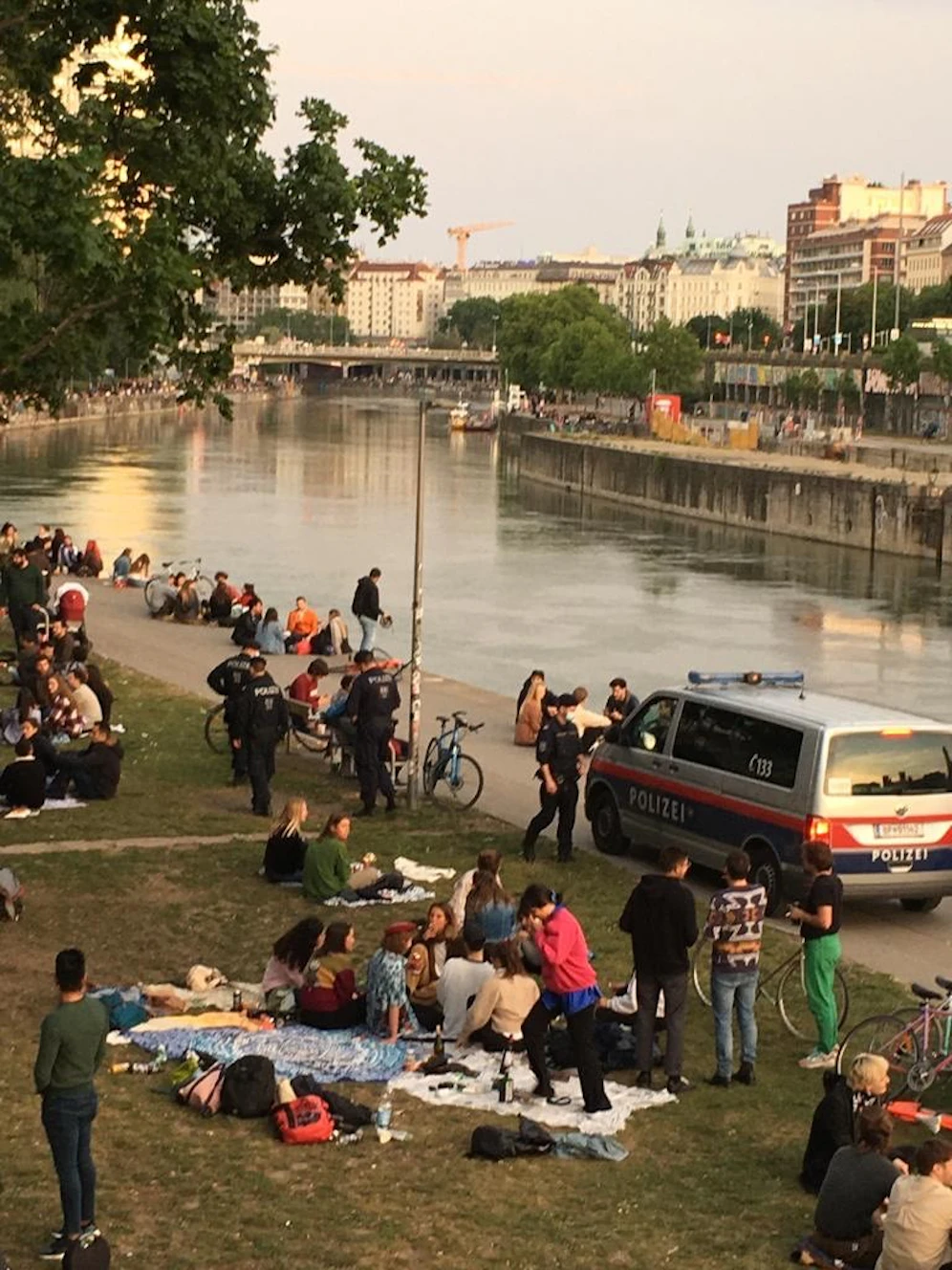 Die Polizei soll Kontrollen durchgeführt haben.
