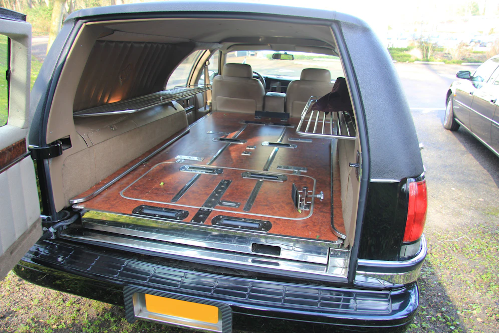 Symbolfoto eines Leichenwagens