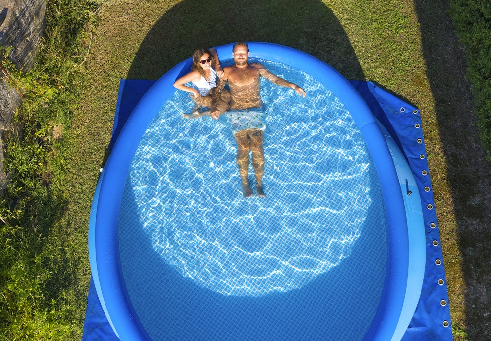 Ferien im eigenen Pool ist in diesem Sommer für viele die Lösung.