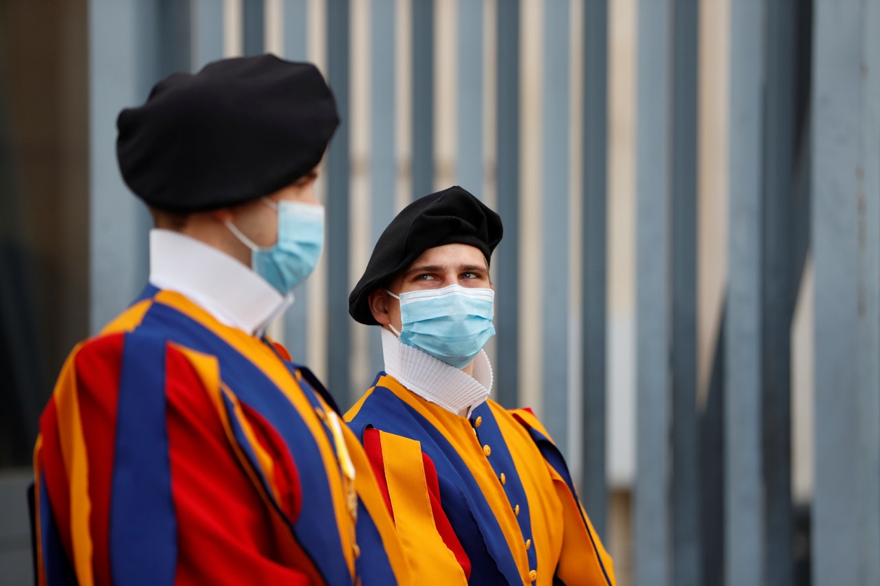 Heute.at - Phase 2 im Vatikan: Gläubige dürfen in den Petersdom