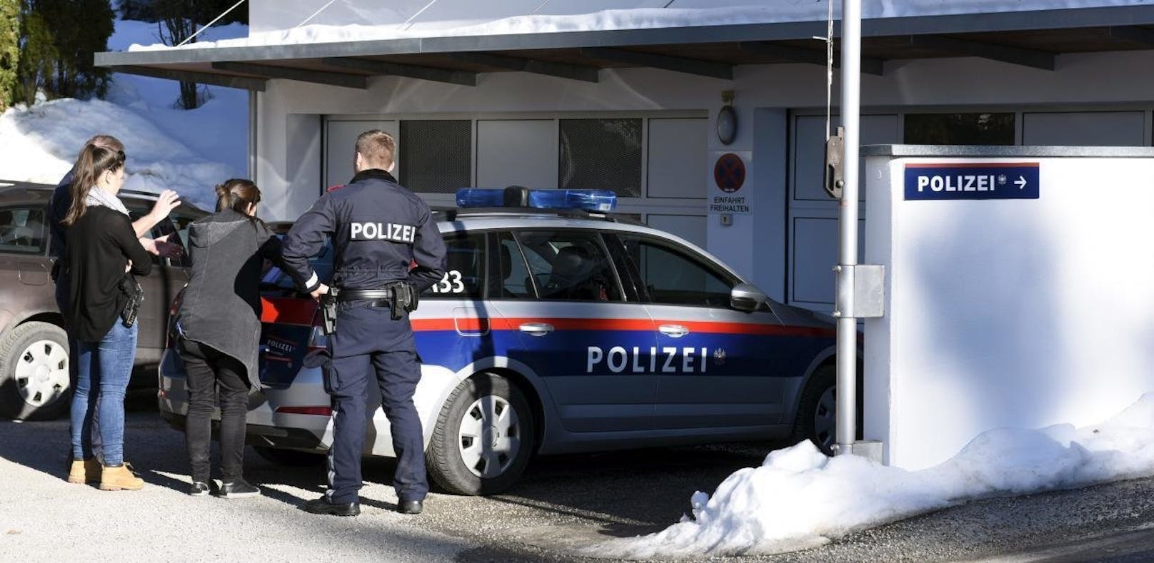 Die Polizei nahm die Salzburgerin mit auf die Dienststelle.