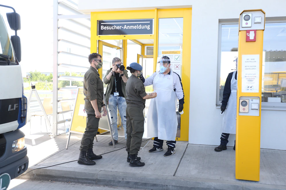 Bundesheer-Einsatz im Postverteilzentrum Hagenbrunn