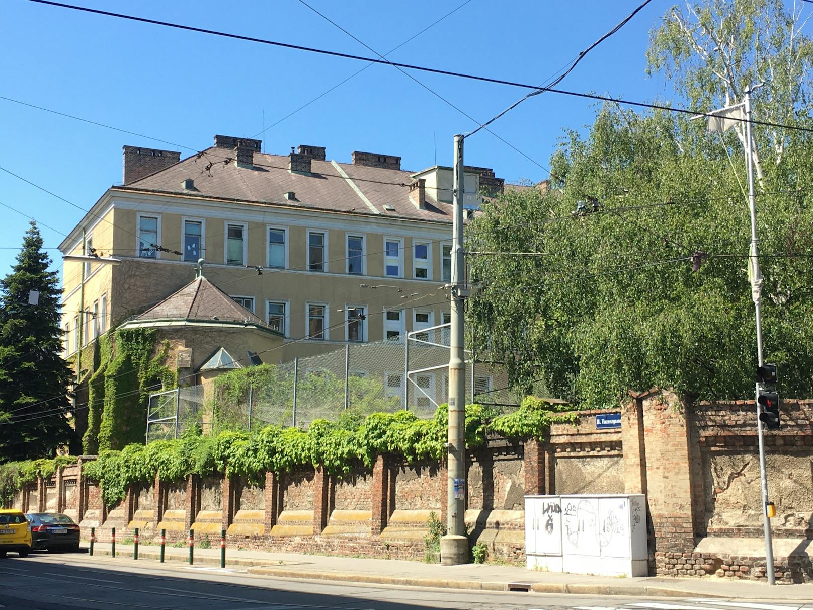 Die katholische Privatvolksschule des Schulcampus Antonigasse (Wien-Währing) musste am 18. Mai wegen eines Coronaverdachts geschlossen werden.