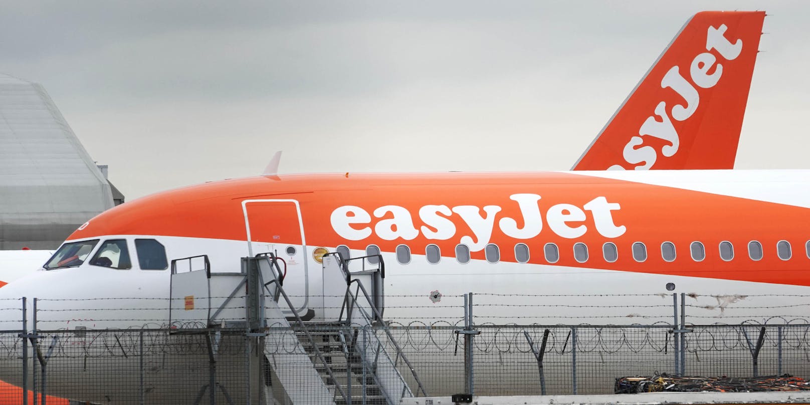 Ein Flugzeug der Billig-Fluglinie Easyjet am Flughafen London-Heathrow. (Symbolbild)<br>