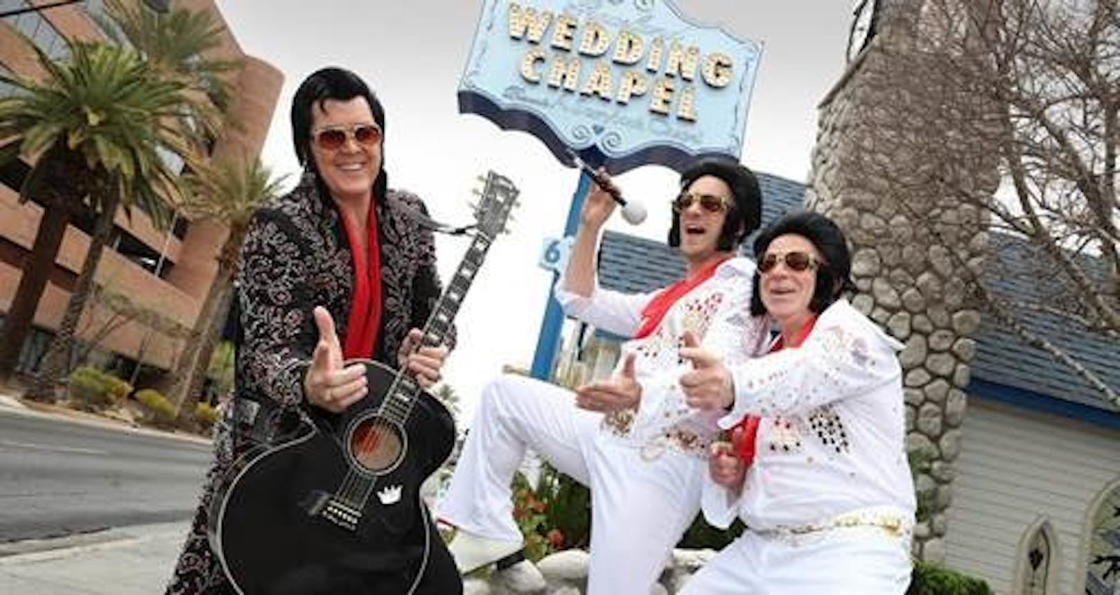Elvis-Imitator (li.), Oliver Pocher und Gerd Pocher in Las Vegas