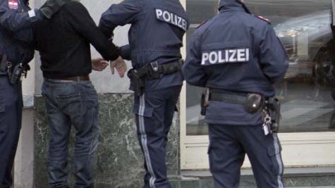 Heute.at - Polizei kann nicht glauben, was Mann alles getan hat