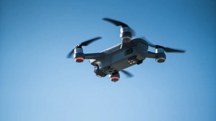 Heute.at - Drogen-Drohnen über Häf'n als Gefahr für Rettungs-Heli