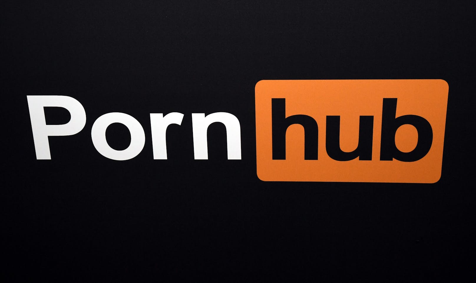 Das Pornhub-Logo: Die Seite hat einen Großteil seiner Videoinhalte gelöscht.