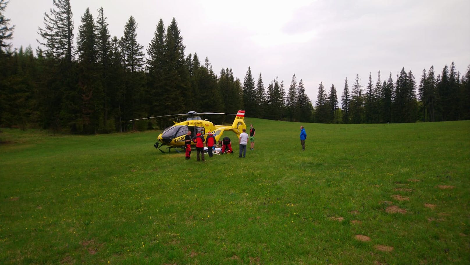 Ein Foto vom Helikopter-Einsatz.