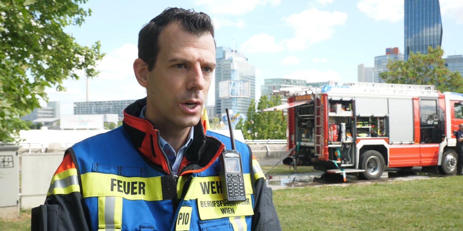 Feuerwehr-Sprecher Gerald Schimpf sprach mit "Heute" über den dramatischen Einsatz auf der Donauinsel.
