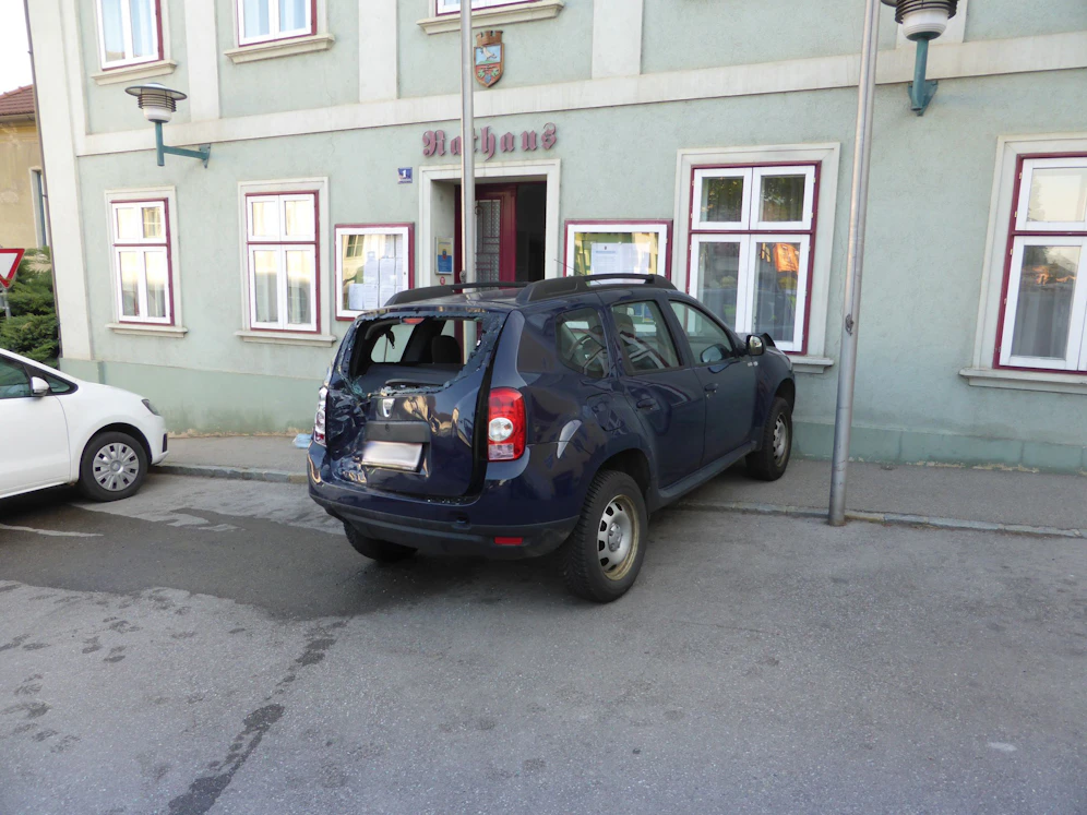 Ein Bild vom Unfall in Großweikersdorf.