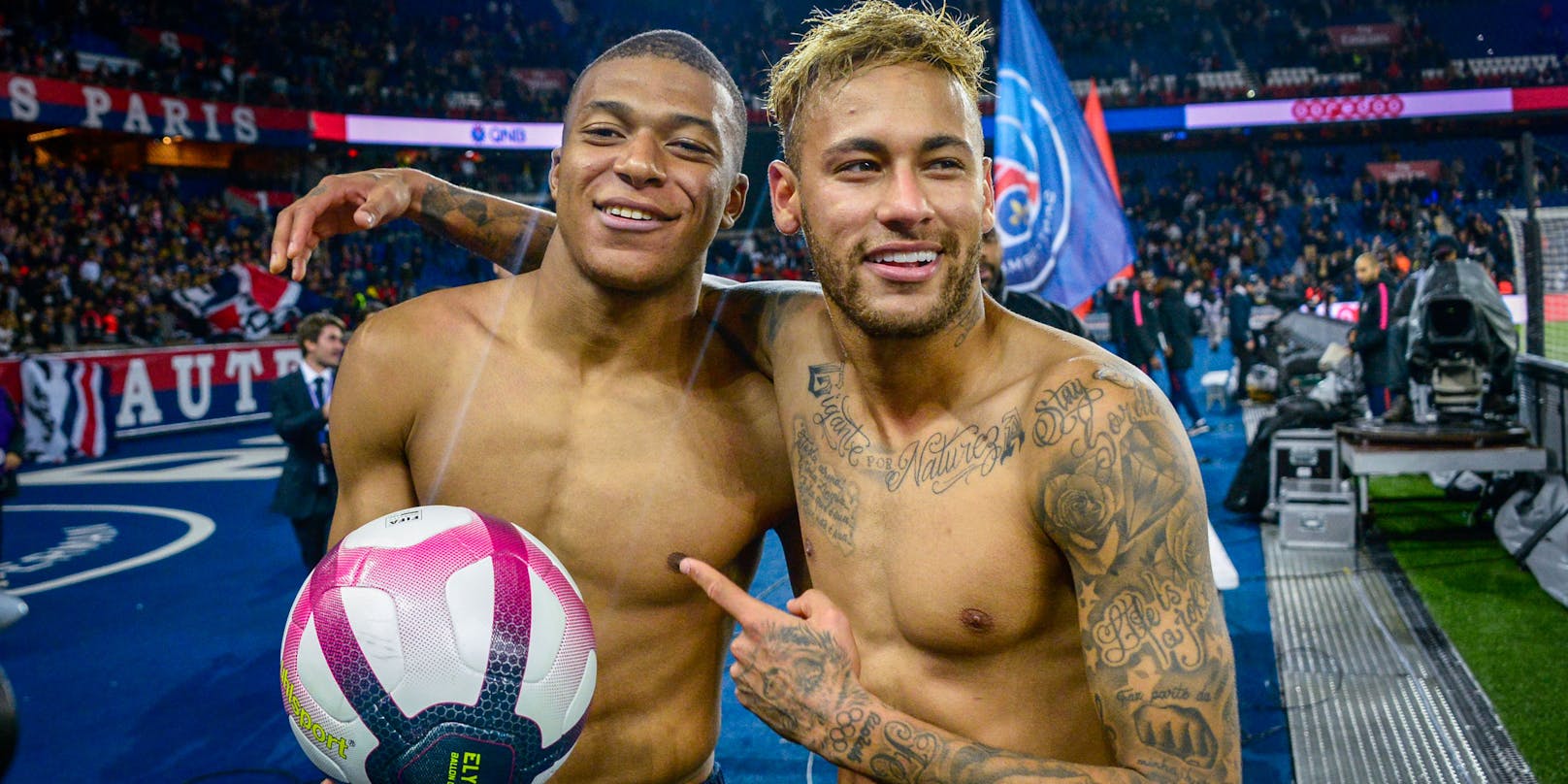 Die beiden Paris-Stars M'bappe (l.) und Neymar