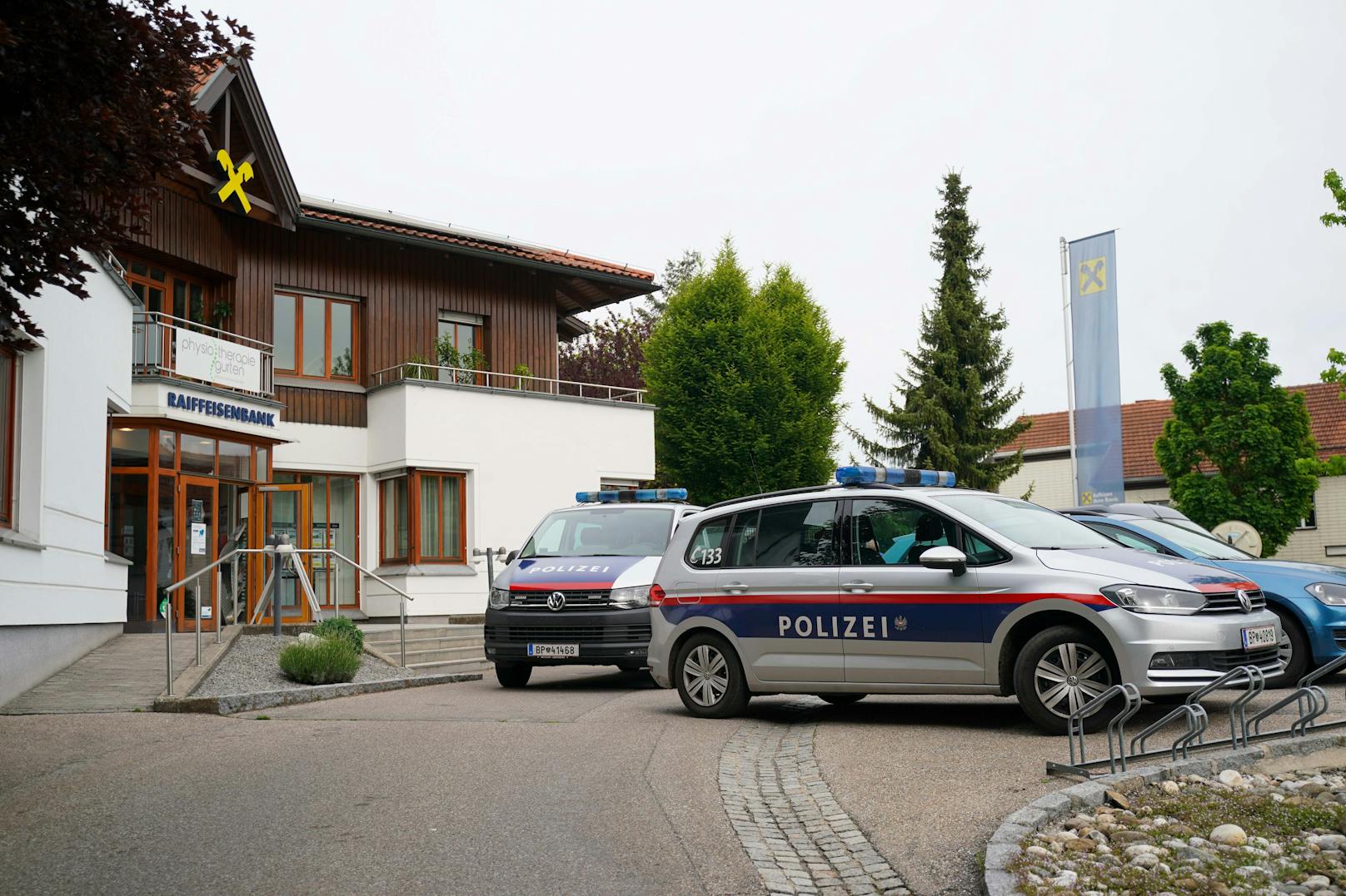 Ein 29-jähriger Deutscher überfiel eine Bank im Bezirk Ried.