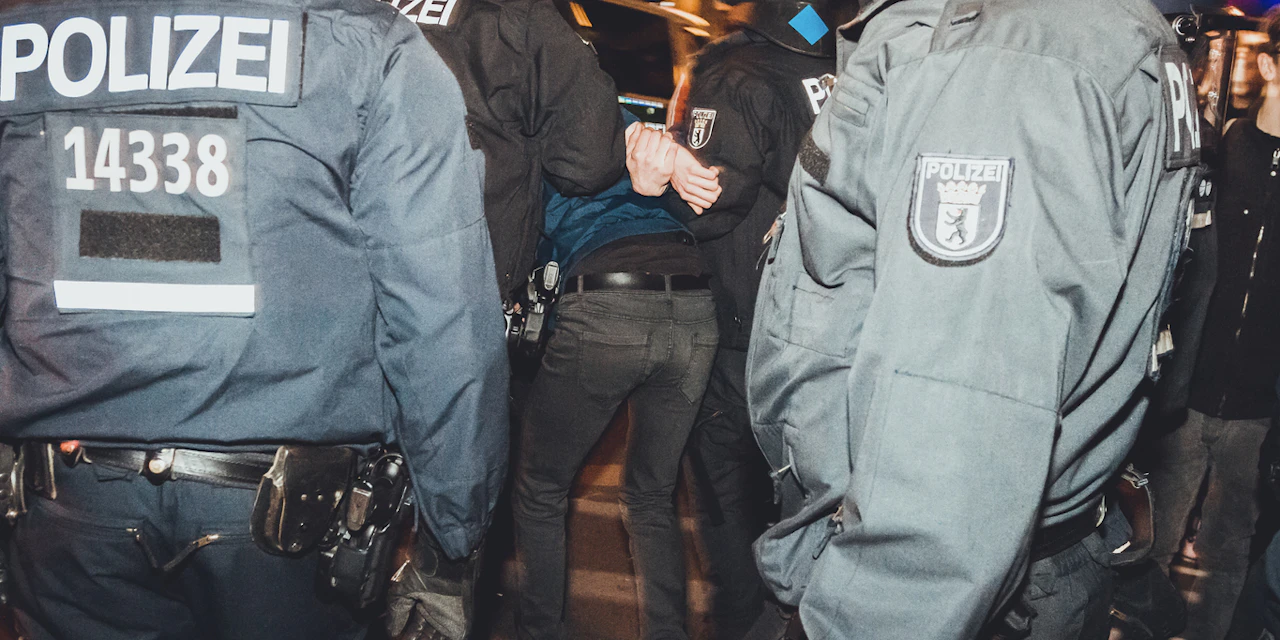 16 Jährige Und 23 Jähriger Erlaubt
