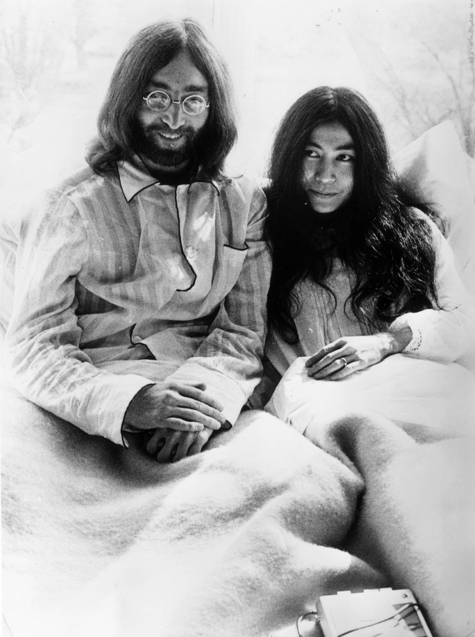 Am 20. März 1969 heirateten John Lennon und Yoko Ono in Gibraltar. Am 31. März 1969 beendete das Paar in der Apollobuurt in Amsterdam sein einwöchiges "Bed-in".