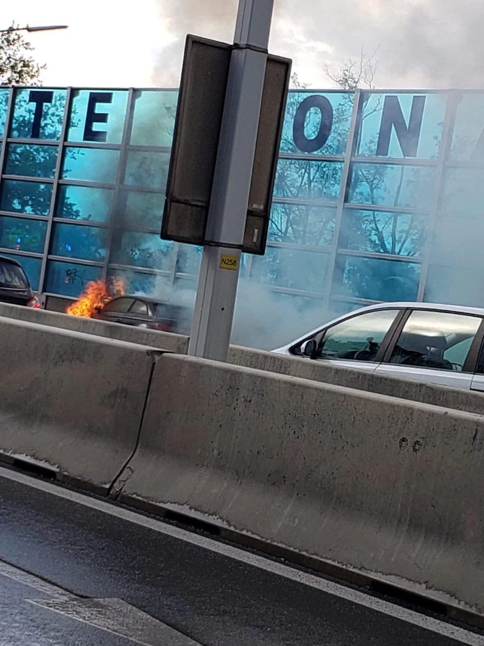 Das brennende Fahrzeug konnte gelöscht werden.