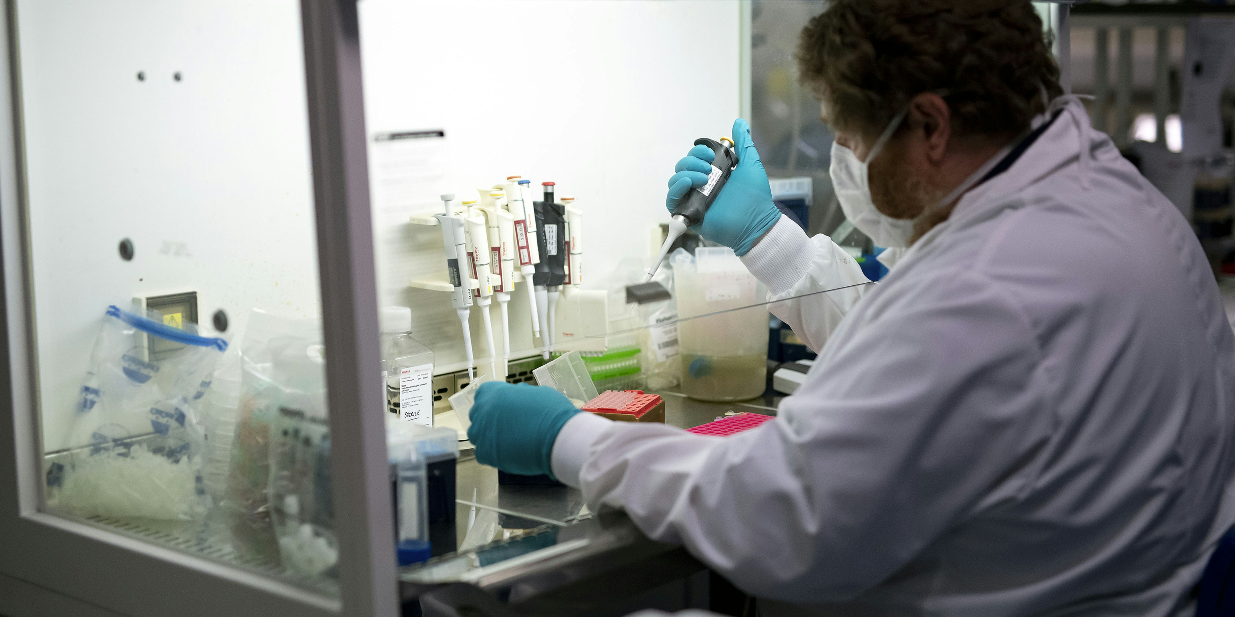 Coronavirus Forschung Labor Covid-19 Symbolbild