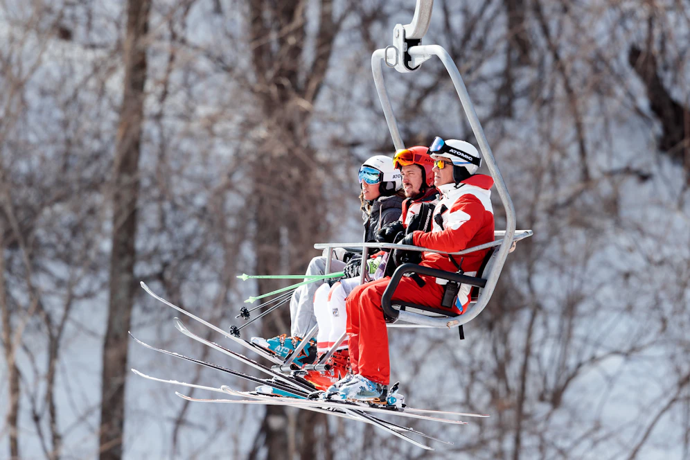 Marcel Hirscher mit seiner Laura und Trainer Mike Pircher