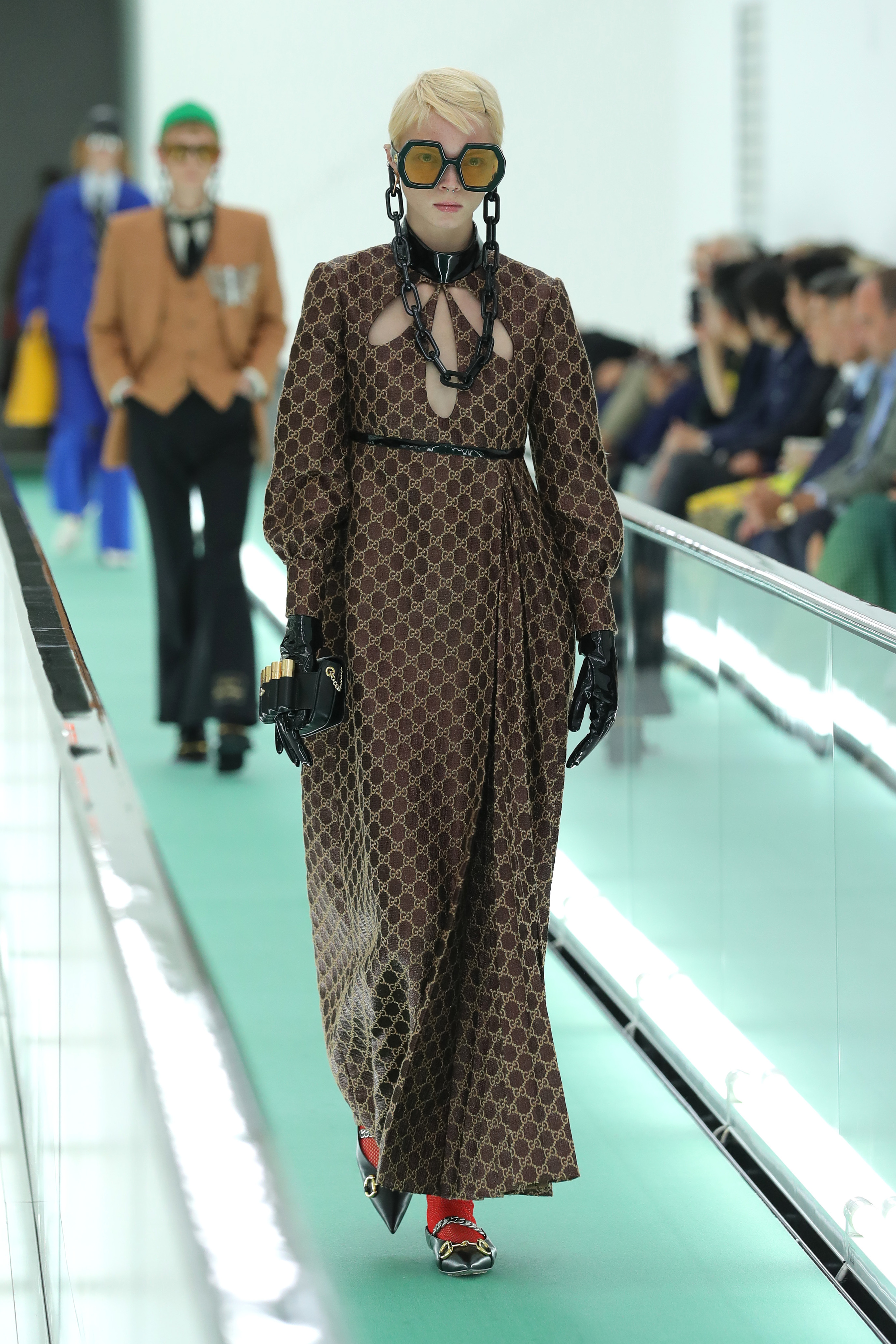 Sonnenbrille mit orangefarben getönten Gläsern von Gucci für Frühjahr/Sommer 2020.