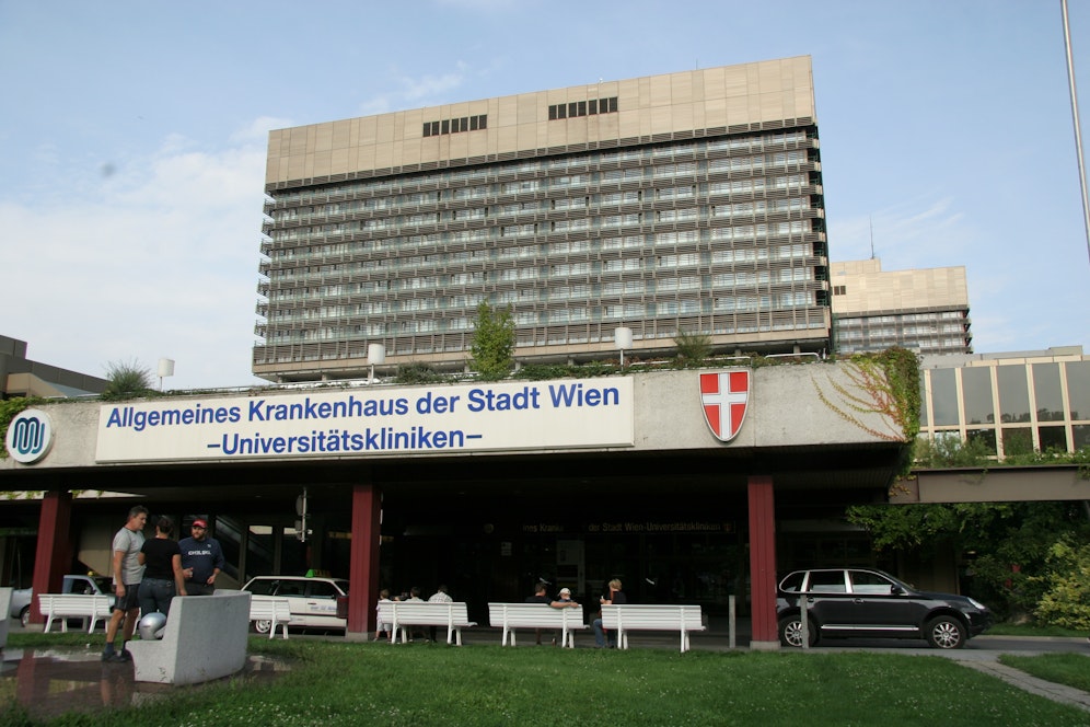 Ab 1. Juli ist das Qualmen im und rund um das AKH verboten.