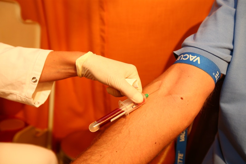 8ml Blut reichen für den Roche-Corona-Test