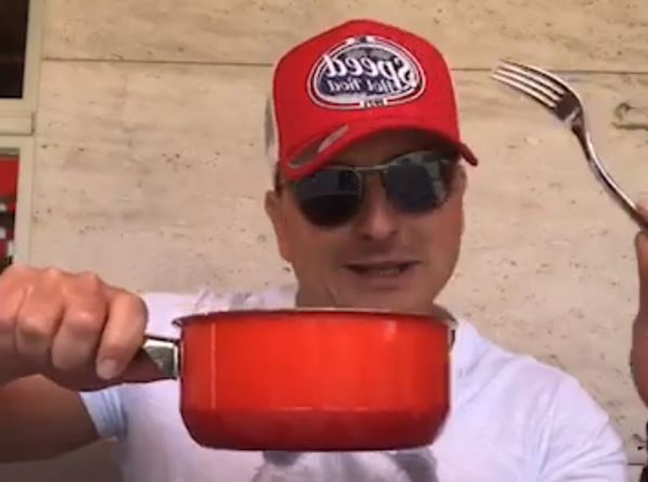 Heute.at - Aua! Andreas Gabalier verbrennt sich kräftig den Mund