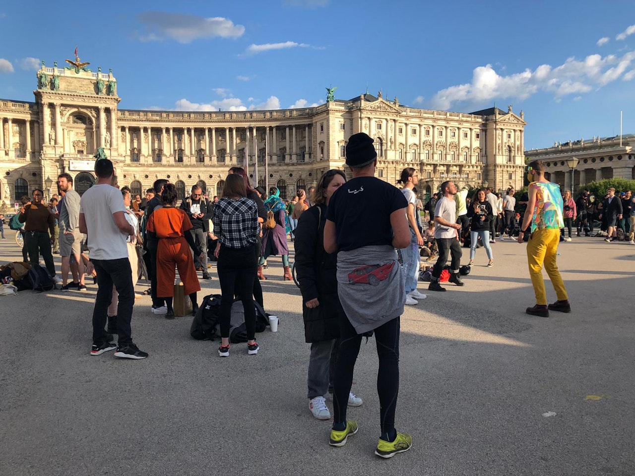 Heute.at - So tanzten Wiener für die Clubszene am Heldenplatz