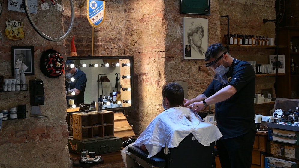 Friseure müssen auch im Lockdown II schließen.
