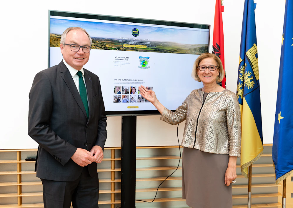 Landeschefin Johanna Mikl-Leitner (r.) und Landesvize Stephan Pernkopf (l.) stellten die neue Plattform vor.
