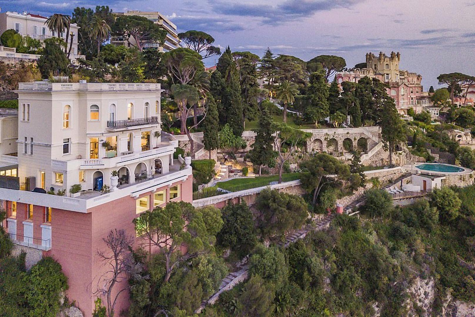 Für 30 Millionen Euro könnte diese Villa an der Côte d’Azur, in der&nbsp;1983 Szenen des "James Bond"-Films "Sag niemals nie" gedreht wurden, dir gehören.