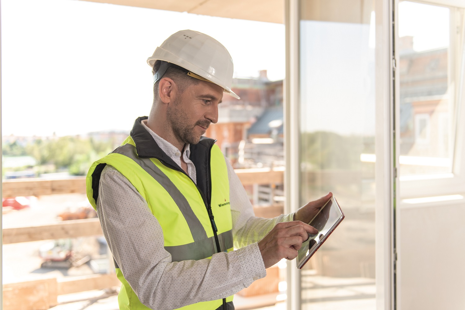 Digitaler Ziegel: Wienerberger präsentiert erstes Online-Bestell-Service für Bauprofis.