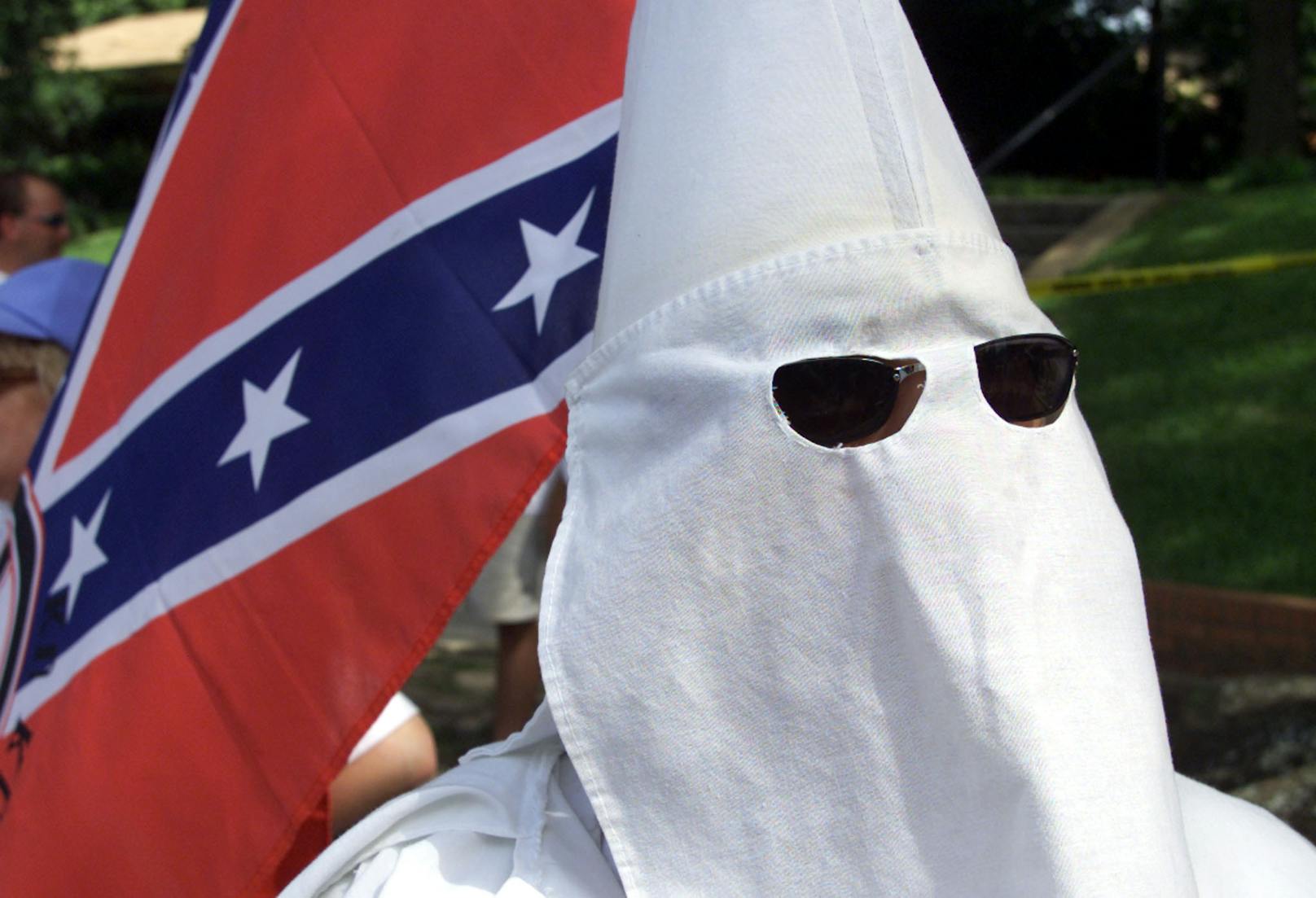 Eine Million Menschen fordert Einstufung des Ku Klux Klan als Terrororganisation.