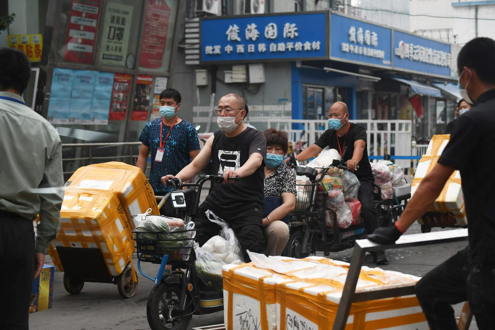 Die neuen Infektionen stehen laut den Behörden im Zusammenhang mit dem Xinfadi-Fleischmarkt in der chinesischen Hauptstadt.