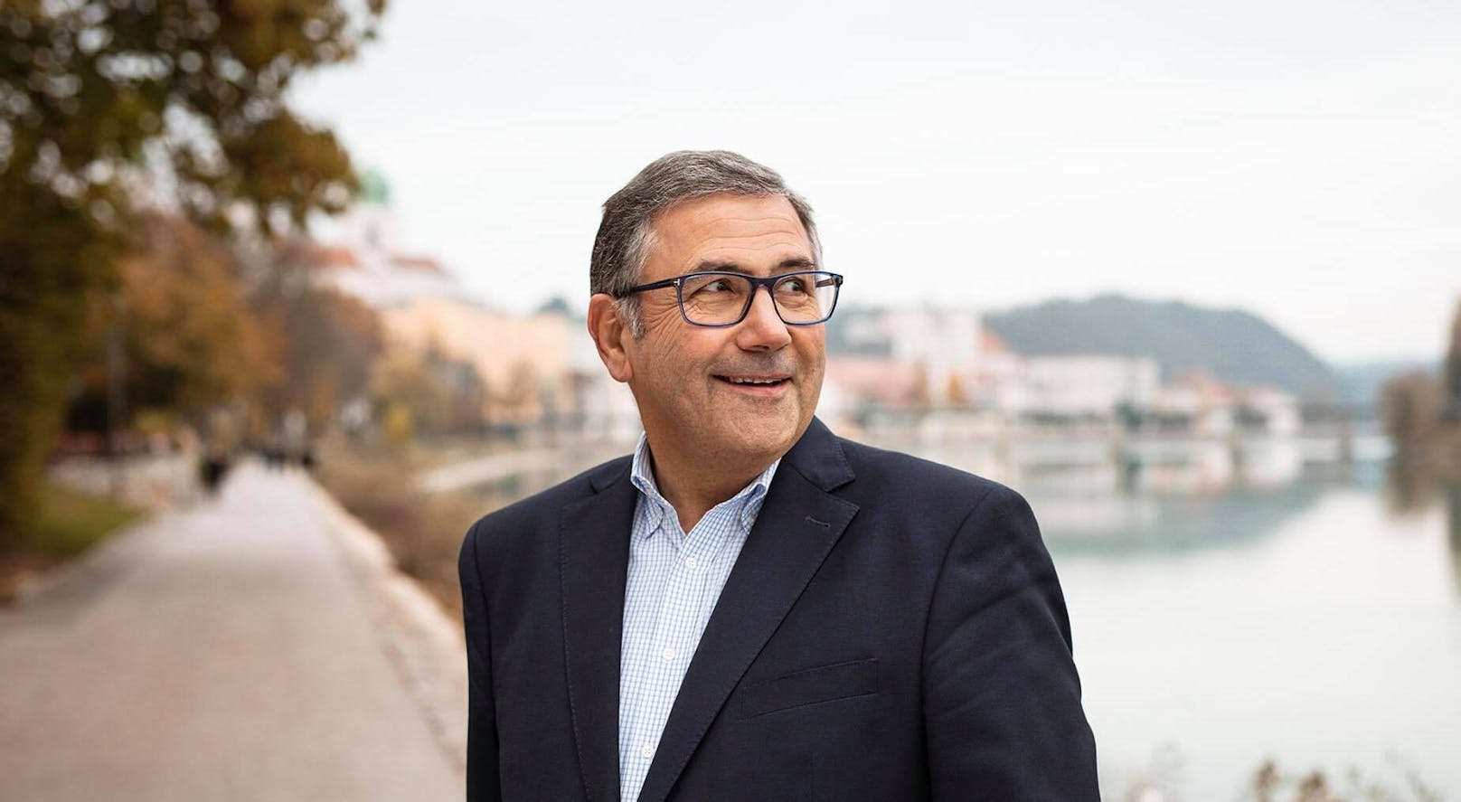 Der Linzer Tourismusdirektor Georg Steiner wollte in seiner Heimatstadt Bürgermeister werden, einer seiner Wahlkampfhelfer soll jetzt abgeschoben werden.