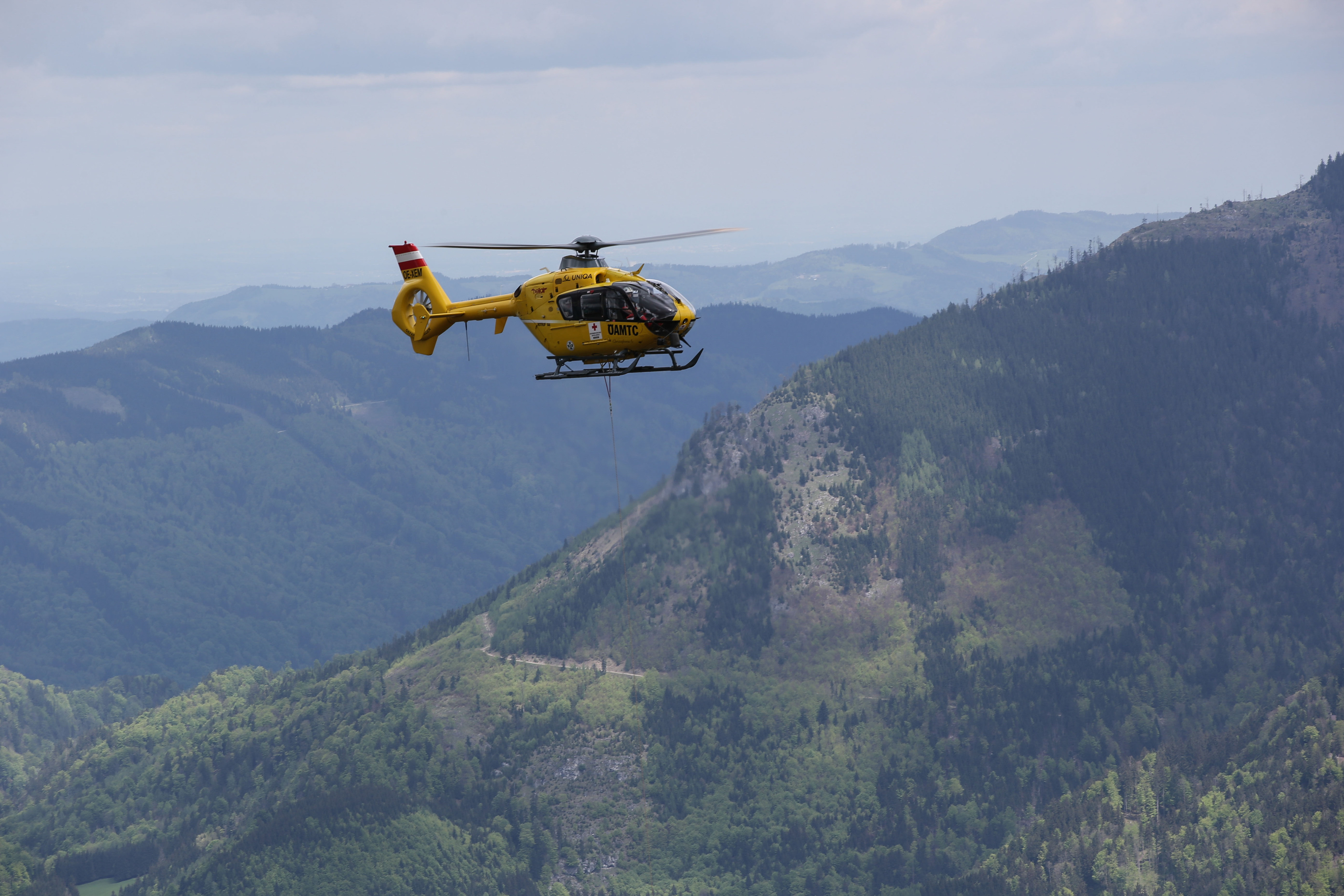 Die Einsatzkräfte konnten nur noch den Tod des Mannes feststellen.