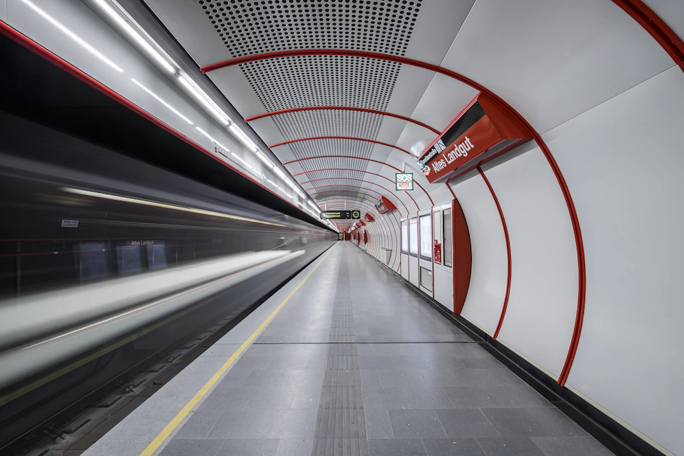 In der U1-Station Altes Landgut (Favoriten) wird die Bremsenergie der U-Bahnen zur Stromerzeugung gewonnen.