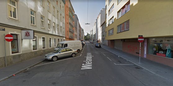 Ein 32-jähriger Mann wurde in der Wielandgasse von einem Unbekannten zunächst angesprochen und attackiert.