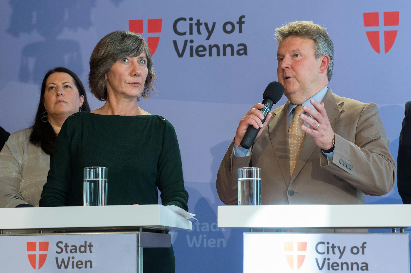 Die grüne Wiener Vizebürgermeisterin Birgit Hebein und der rote Bürgermeister Michael Ludwig.