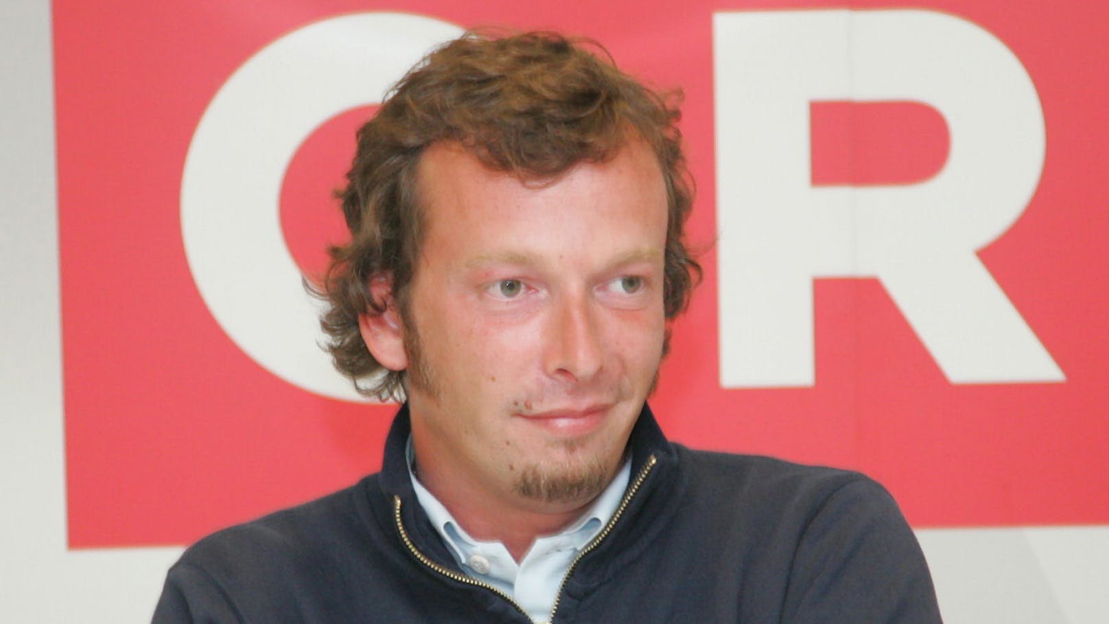 Kratky bei einer Pressekonferenz zu seiner ORF-Sendung "Österreichs schlechtester Autofahrer" im Jahr 2007.