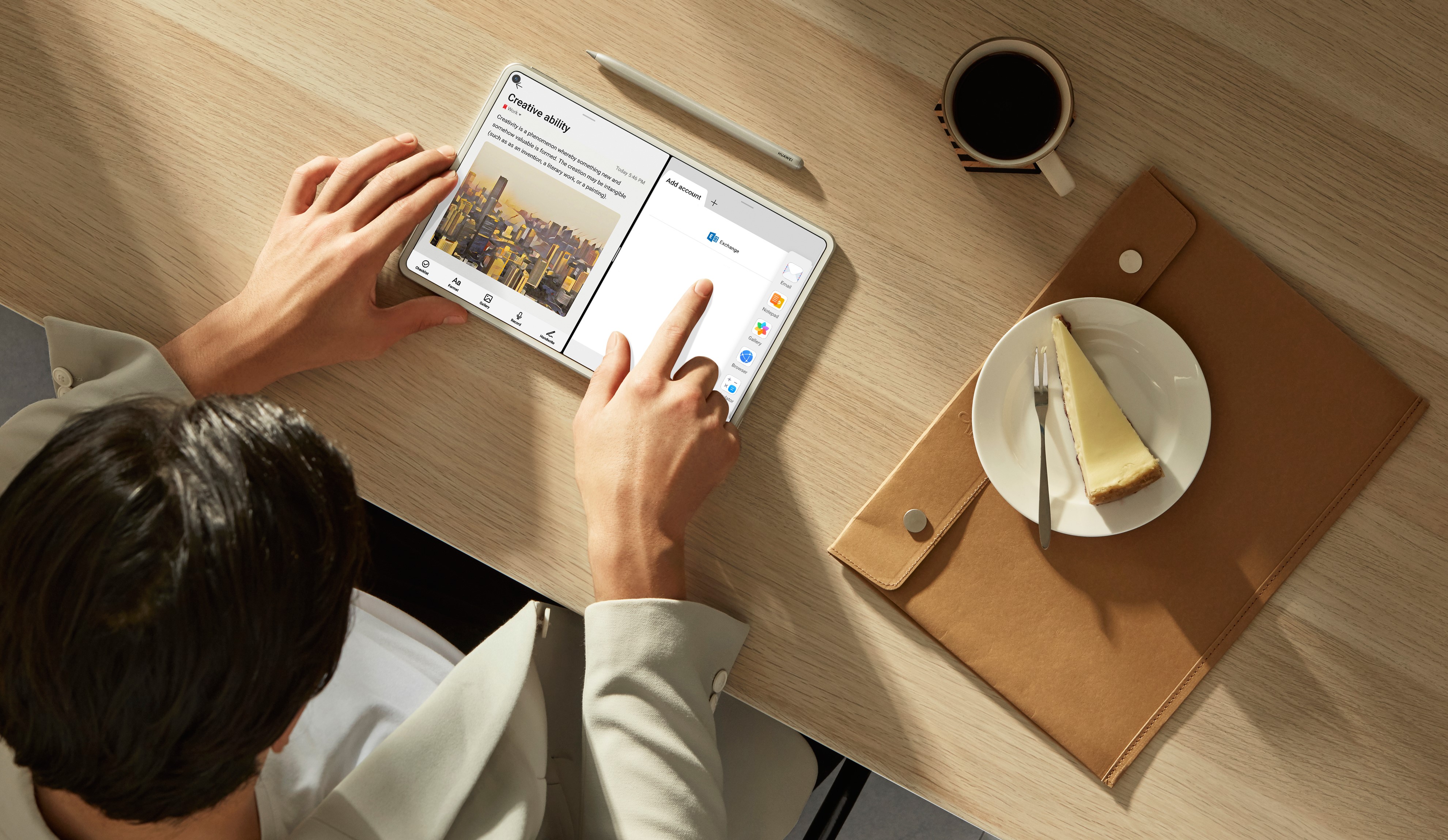 Der 7.250mAh-Akku des Huawei MatePad Pro verfügt über eine hervorragende Akkulaufzeit und ist laut Huawei das weltweit erste Tablet, das sowohl drahtloses Laden sowie Reverse Wireless Charging unterstützt.