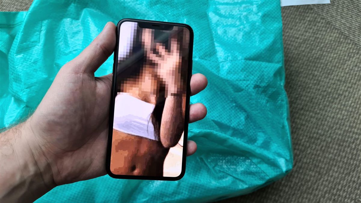 Nacktbilder und Sprachnachrichten aus privaten Chats auffindbar im Netz.