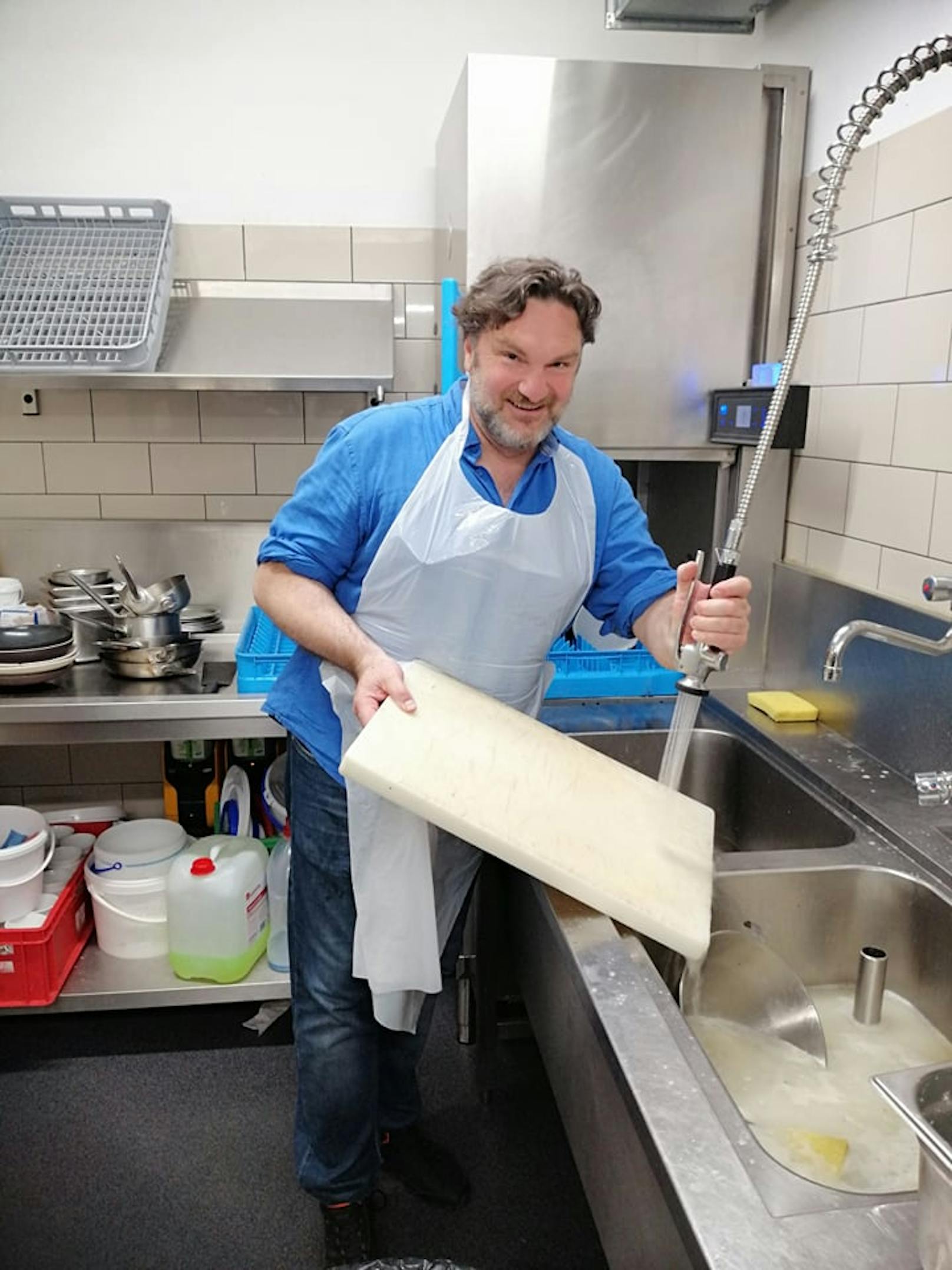 ORF-Star wurde in Corona-Krise zum Tellerwäscher