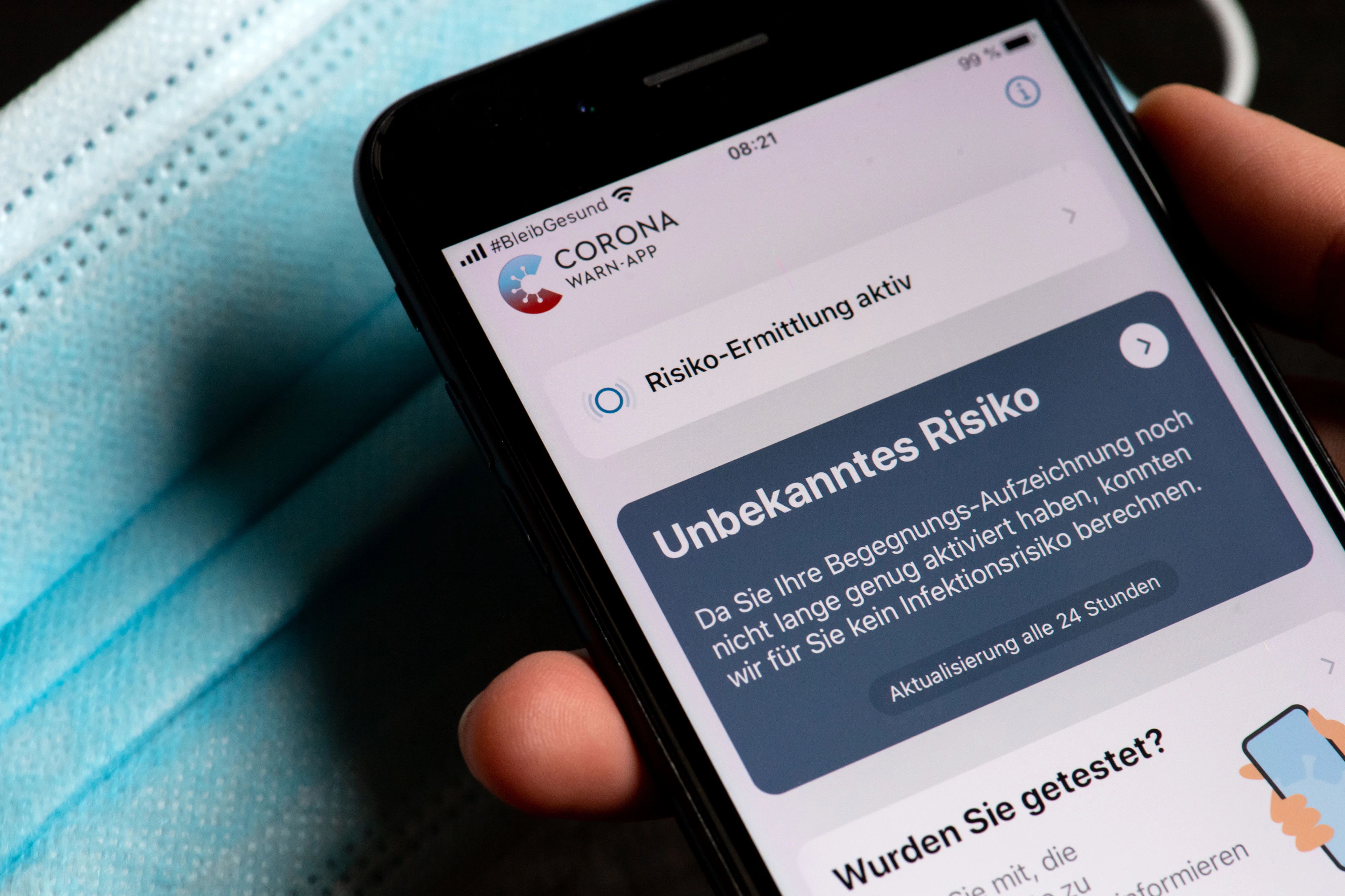 So sieht das Interface der deutschen Corona-App im Gegensatz zur österreichischen aus.