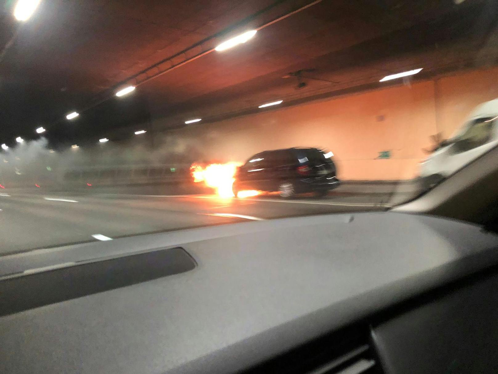 Ein Leser konnte war beim Brand auch im Tunnel.